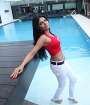 sherlyn-chopra-looks-hot-promoting-splitsvilla-6-in-kolkata-01