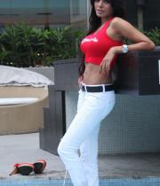 sherlyn-chopra-looks-hot-promoting-splitsvilla-6-in-kolkata-07