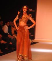 shilpa-reddy-ramp-walk-at-lakme-fashion-week-4