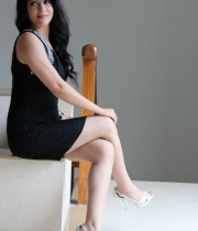 shivani-new-photo-stills-12