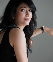 shivani-new-photo-stills-15