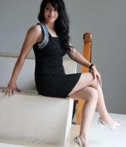 shivani-new-photo-stills-23
