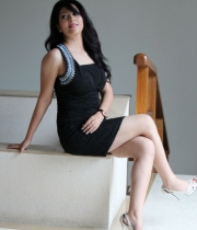shivani-new-photo-stills-28