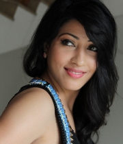 shivani-new-photo-stills-36