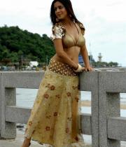 shraddha-arya-latest-hot-photos-15