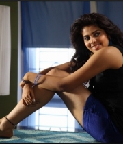 actress-shravya-hot-stills51386415784