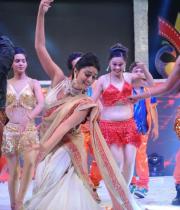 shreya-dance-performance-at-tollywood-channel-launch-4