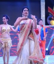 shreya-dance-performance-at-tollywood-channel-launch-5