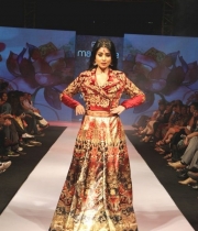 104543-shriya-at-madame-style-week-2014-photos-02