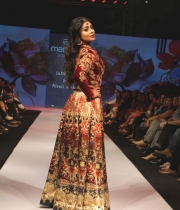 104547-shriya-at-madame-style-week-2014-photos-06