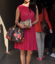 shriya-latest-stills-2