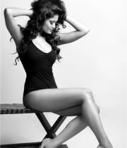 shreya-spicy-stills-2