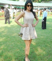 shriya-saran-mini-skirt-hot-photos-10-685x1024