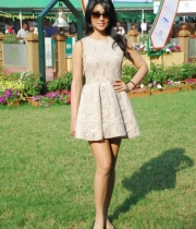 shriya-saran-mini-skirt-hot-photos-7-685x1024