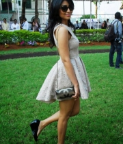 shriya-saran-mini-skirt-hot-photos-8-685x1024