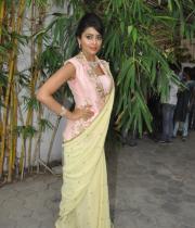 shriya-latest-stills10