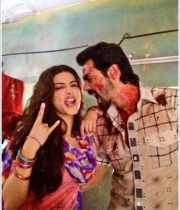 shruthi-hassan-hot-unseen-photos-12