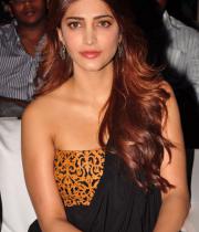 shruti-hassan-in-balupu-audio-function-01