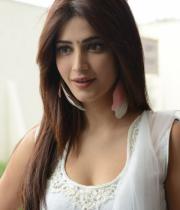 shruti-hassan-13