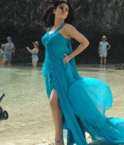 shruti-haasan-new-stylish-photo-gallery-30