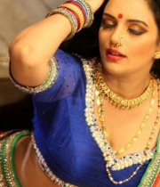 kalimannu-shwetha-menon-hot-stills1381311227