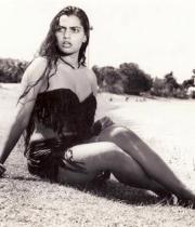 silk-smitha-rare-hot-pics-04