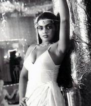 silk-smitha-rare-hot-pics-11