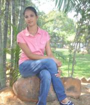 sindhu-reddy-cute-photostills-gallery-10_s_320