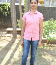 sindhu-reddy-cute-photostills-gallery-14_s_504