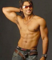 1six-pack-allu-arjun