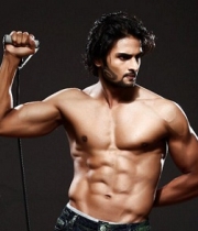 3sudhir-six-pack