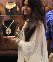 sneha-at-malabar-gold-collections-29