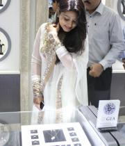 sneha-at-malabar-gold-collections-5