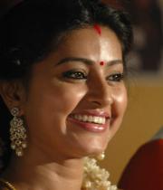sneha-latest-hot-saree-photos-01