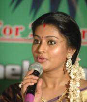 sneha-latest-hot-saree-photos-15