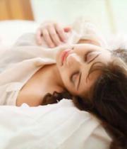 sneha-ullal-hot-images-04