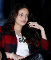 actress-sneha-ullal-latest-photostills-gallery-01_s_561
