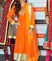 soha-launch-shoppers-stops-salwaar-kameez-kurti-fest-16