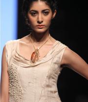 sonam-kapoor-iijw-hot-photos-06