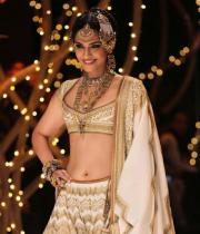 sonam-kapoor-hot-photo-stills-02