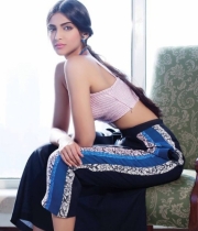 sonam-kapoor-new-hot-photo-shoot-11