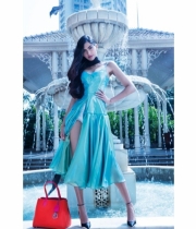 sonam-kapoor-new-hot-photo-shoot-7