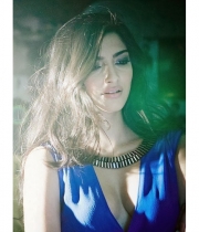 sonam-kapoor-hot-photoshoot-7