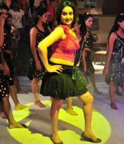 sonia-agarwal-hot-item-song-photos-3