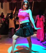 sonia-agarwal-hot-item-song-photos-9