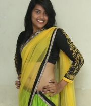 sravanthi-hot-navel-show-sexy-12