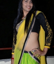 sravanthi-hot-navel-show-sexy-5