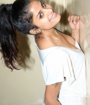 sridevi-movie-heroine-anukriti-sharma-latest-hot-cleavage-stills-8