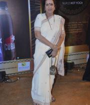 stars-at-boroplus-gold-awards-2013-photos-04