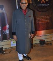 stars-at-boroplus-gold-awards-2013-photos-12